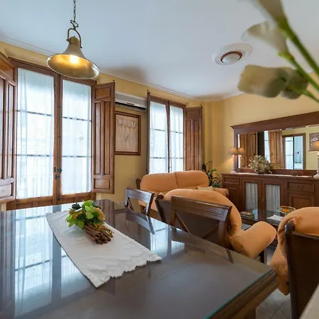 Flor De Lis Apartment *
